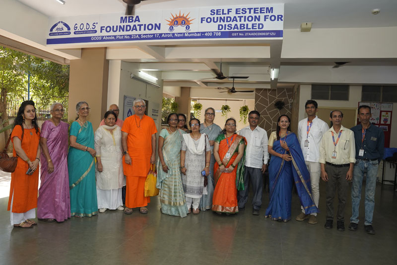 A Blessed Visit by Swamiji to Airoli Centre