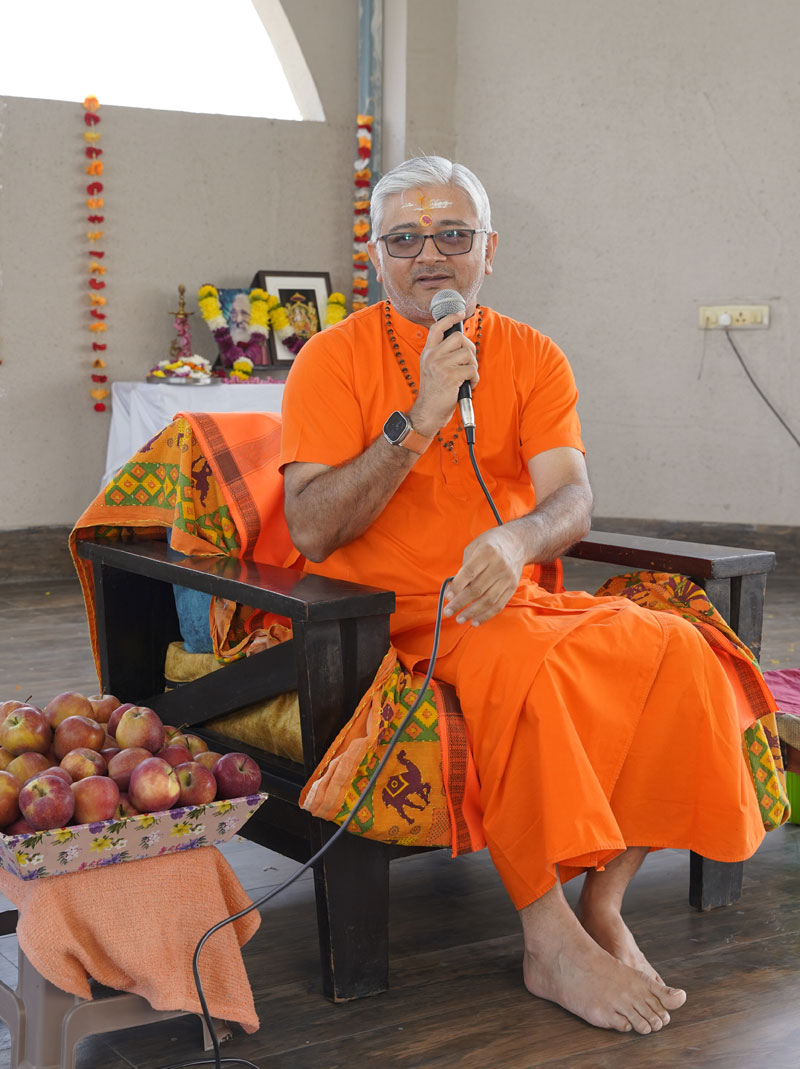 A Blessed Visit by Swamiji to Airoli Centre